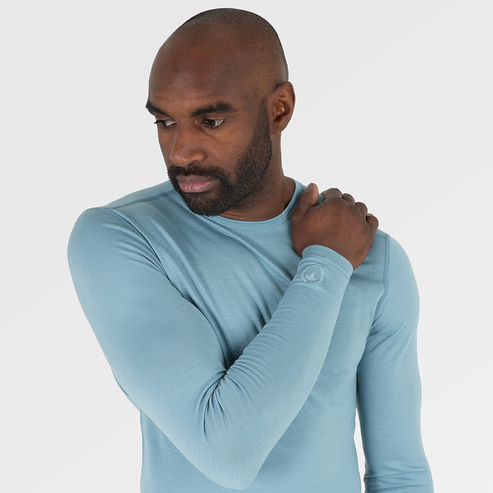 Mens Merino 180 Long Sleeve Crew (Lagoon) | Model: Michael