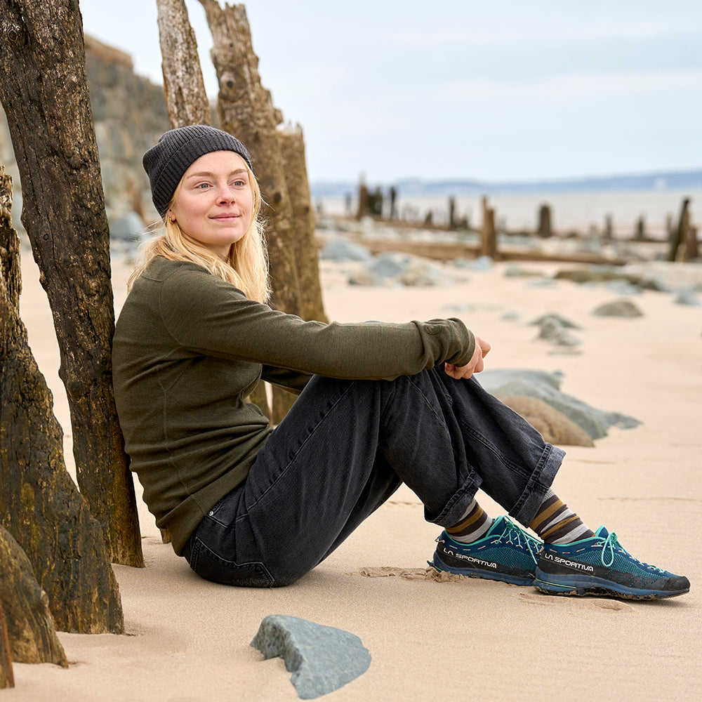 Womens Merino 320 Long Sleeve Half Zip (Dark Olive) | Model: Cat