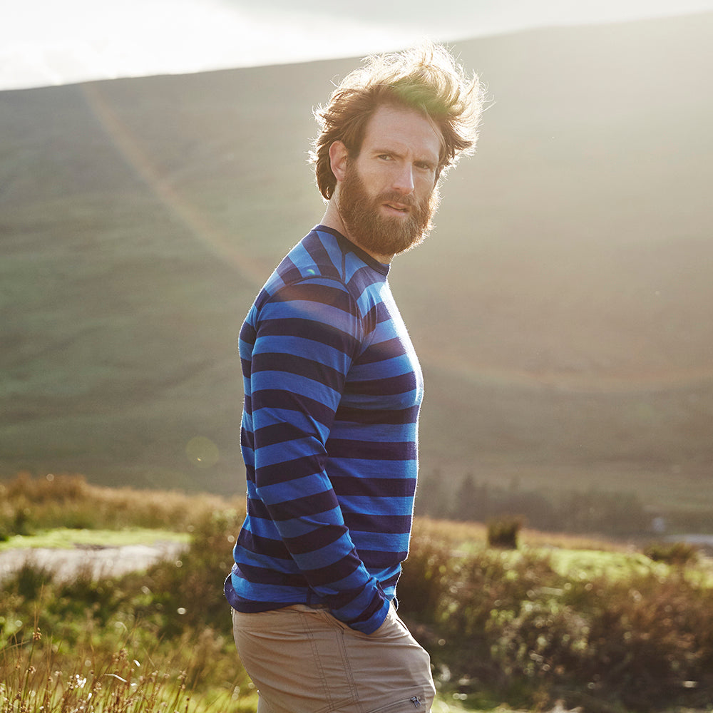Isobaa | Mens Merino 180 Long Sleeve Crew (Navy/Blue) | Get outdoors with the ultimate Merino wool long-sleeve top. | Model: Craig