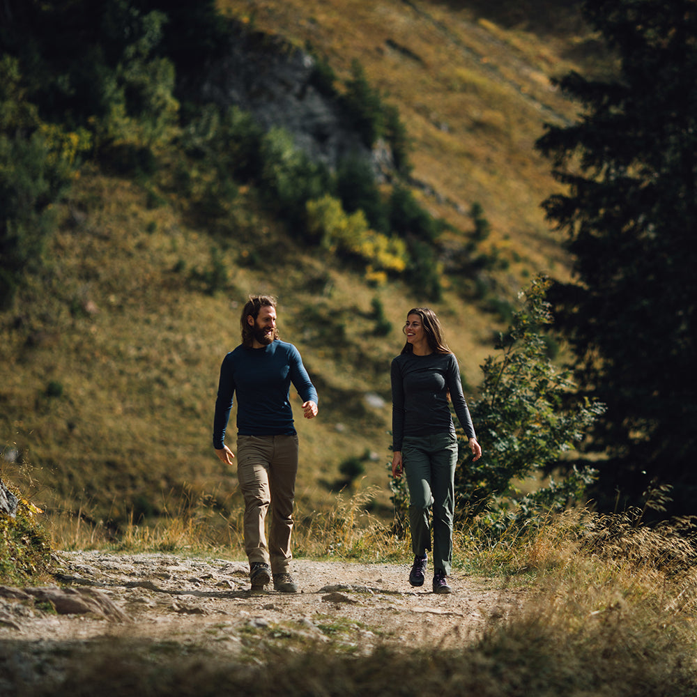 Isobaa | Womens Merino 180 Long Sleeve Crew (Smoke) | Get outdoors with the ultimate Merino wool long-sleeve top. | Model: Jess