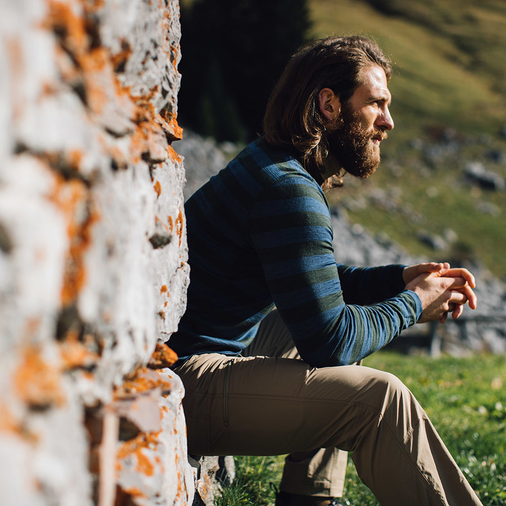 Isobaa | Mens Merino 180 Long Sleeve Crew (Forest/Denim) | Get outdoors with the ultimate Merino wool long-sleeve top. | Model: Craig