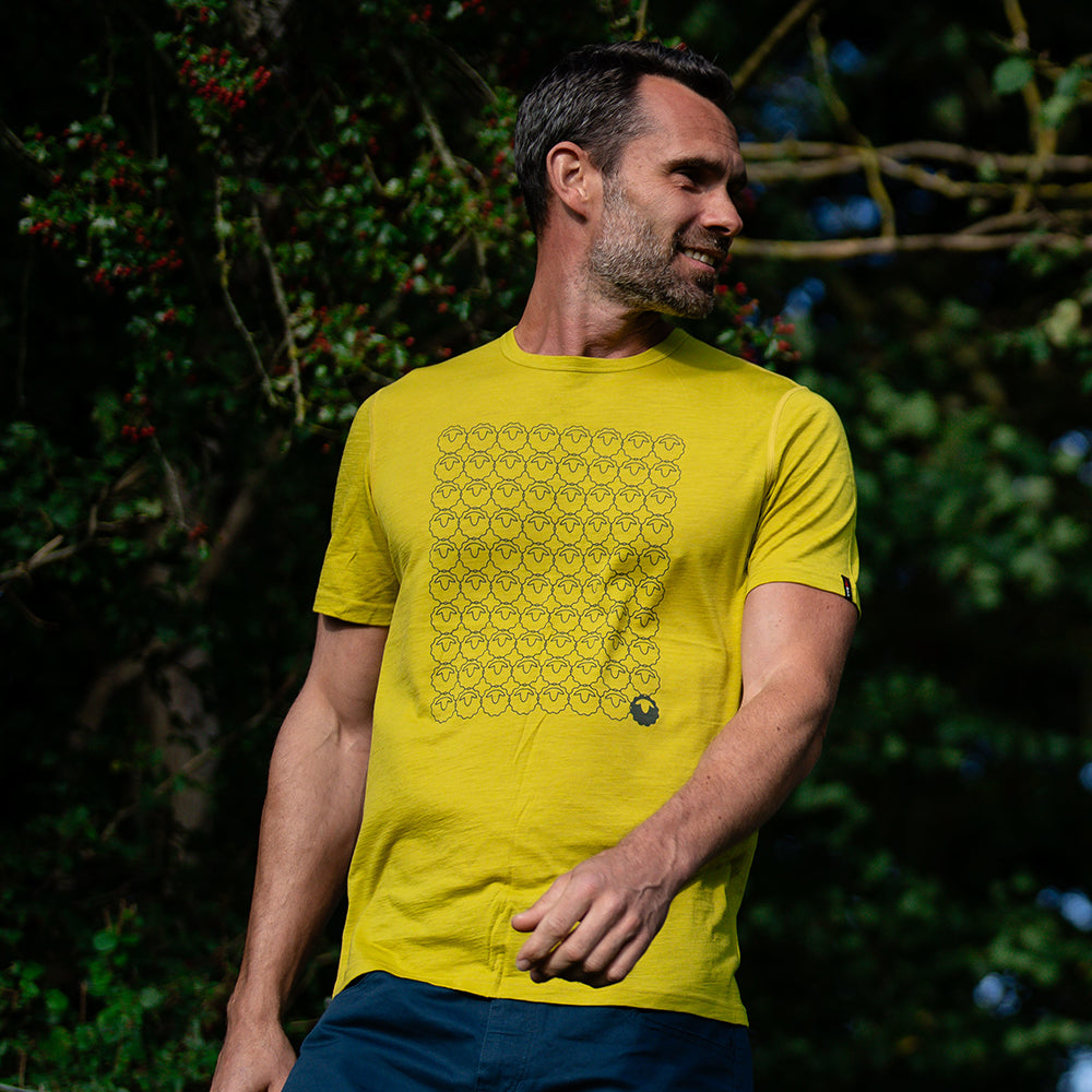 Isobaa | Mens Merino 150 Odd One Out Tee (Lime/Smoke) | Gear up for everyday adventures, big and small, with Isobaa's superfine Merino Tee. | Model: Ben