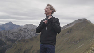 Isobaa | Mens 260 Merino Blend Grid Fleece (Black) | Stay warm and comfortable during your cold-weather activities with the 260 Merino Blend Grid Fleece Half Zip | align: 45% 50% | Model: Baudoin
