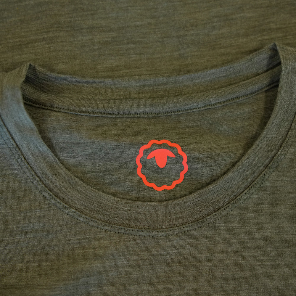 Isobaa Womens Merino 150 Peaks T-Shirt (Olive Melange/Navy)