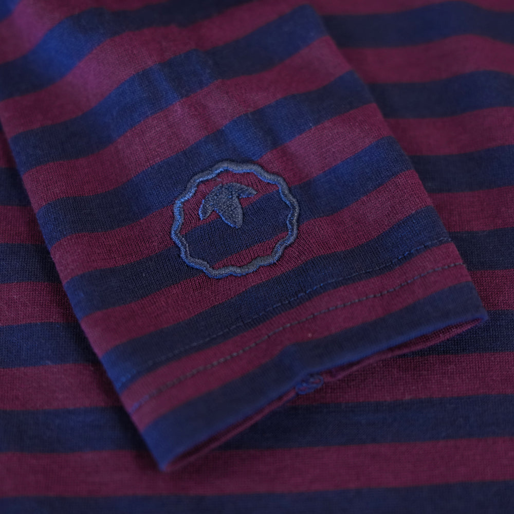 Isobaa | Womens Merino 180 Long Sleeve Crew (Navy/Wine) | Get outdoors with the ultimate Merino wool long-sleeve top.